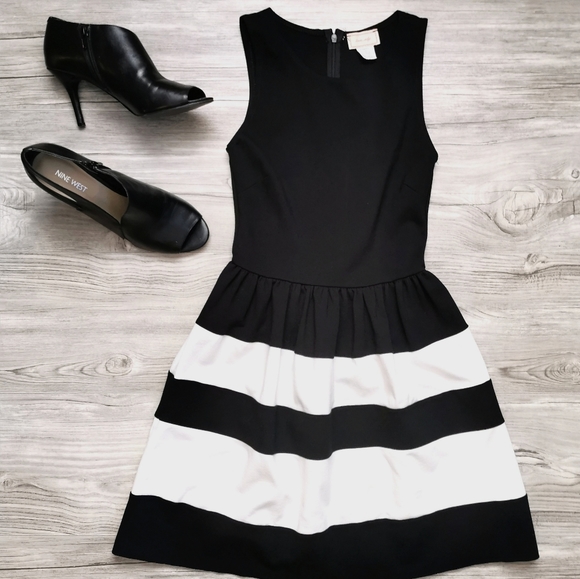 SIZE XS LOVE...ADY, Fit & Flare Black & White Party Dress EUC - Picture 2 of 9